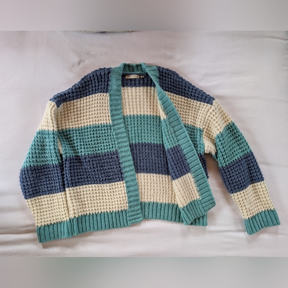 Color Block Knit Sweater - Picture 2 of 5